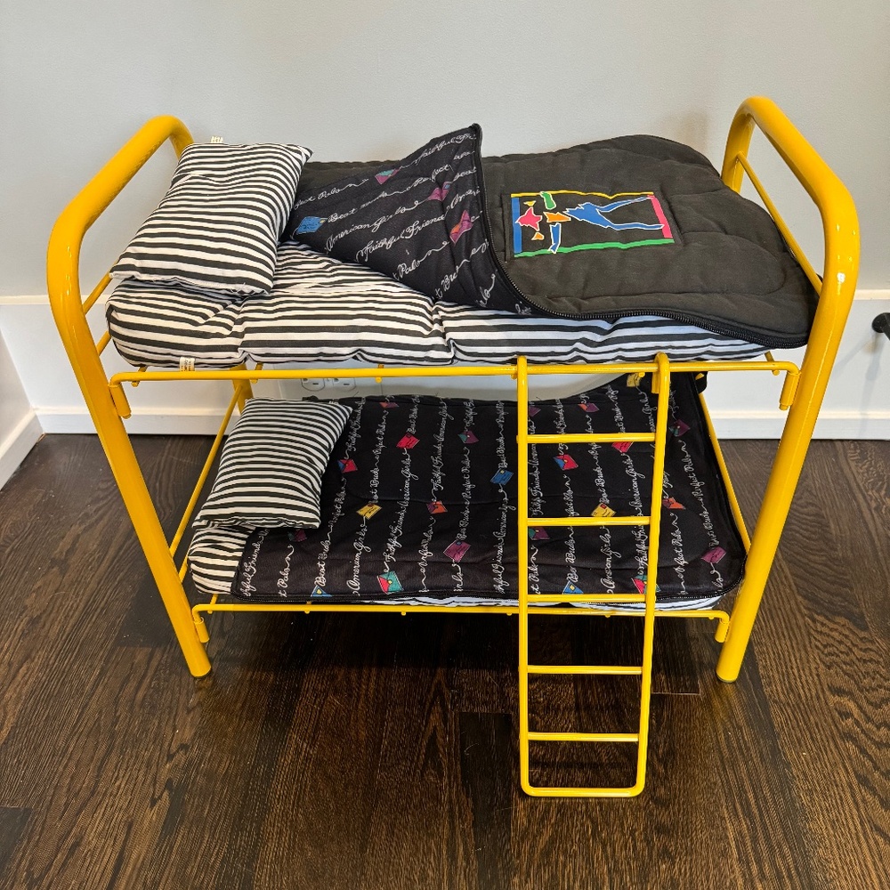 American Girl (Pleasant Co) Girl of Today Yellow Metal Bed, Bedding & Sleep Sack
